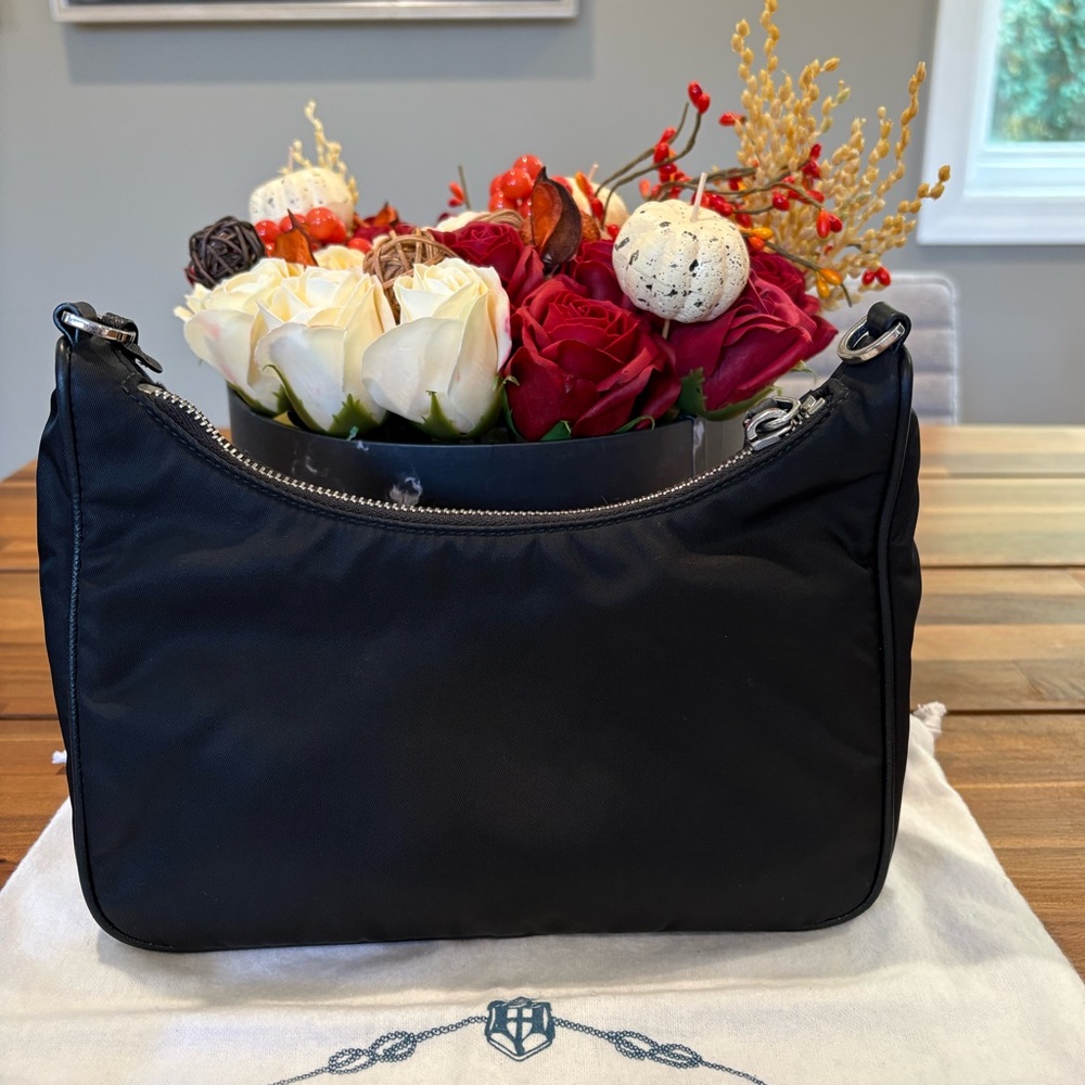 Authentic Prada Black Re Edition 2005 - image 3